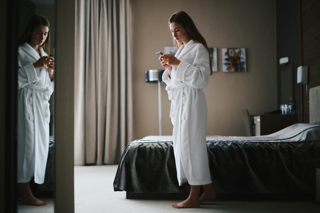Pierwsza aplikacja do bezpośrednich rezerwacji hotelowych w ChatGPT – czy AI zmieni sposób, w jaki goście bookują pokoje? — zdjęcie ilustracyjne